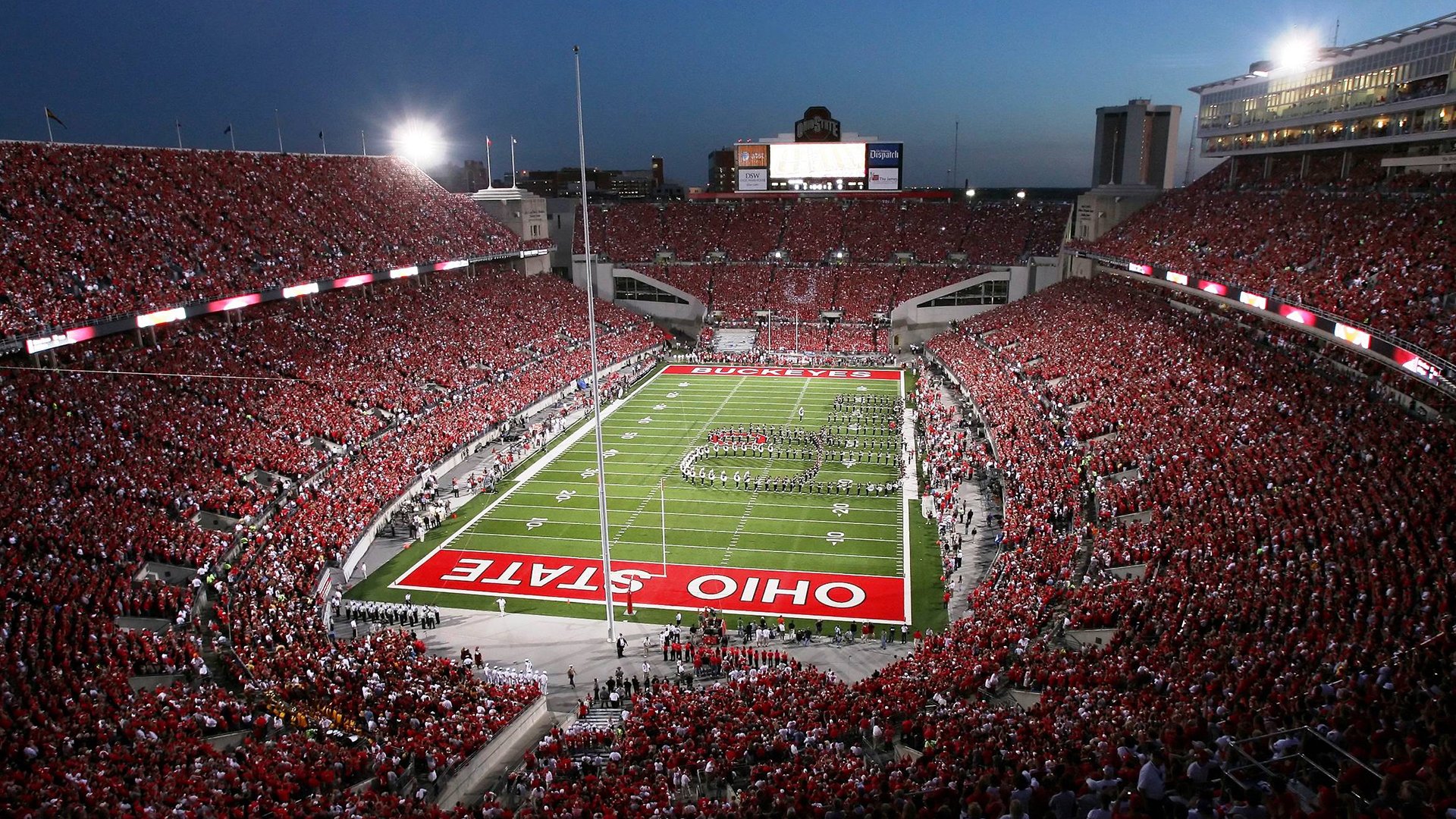 迈阿密GP精彩上演，维斯塔潘逆袭夺冠，迈阿密大师赛冠军