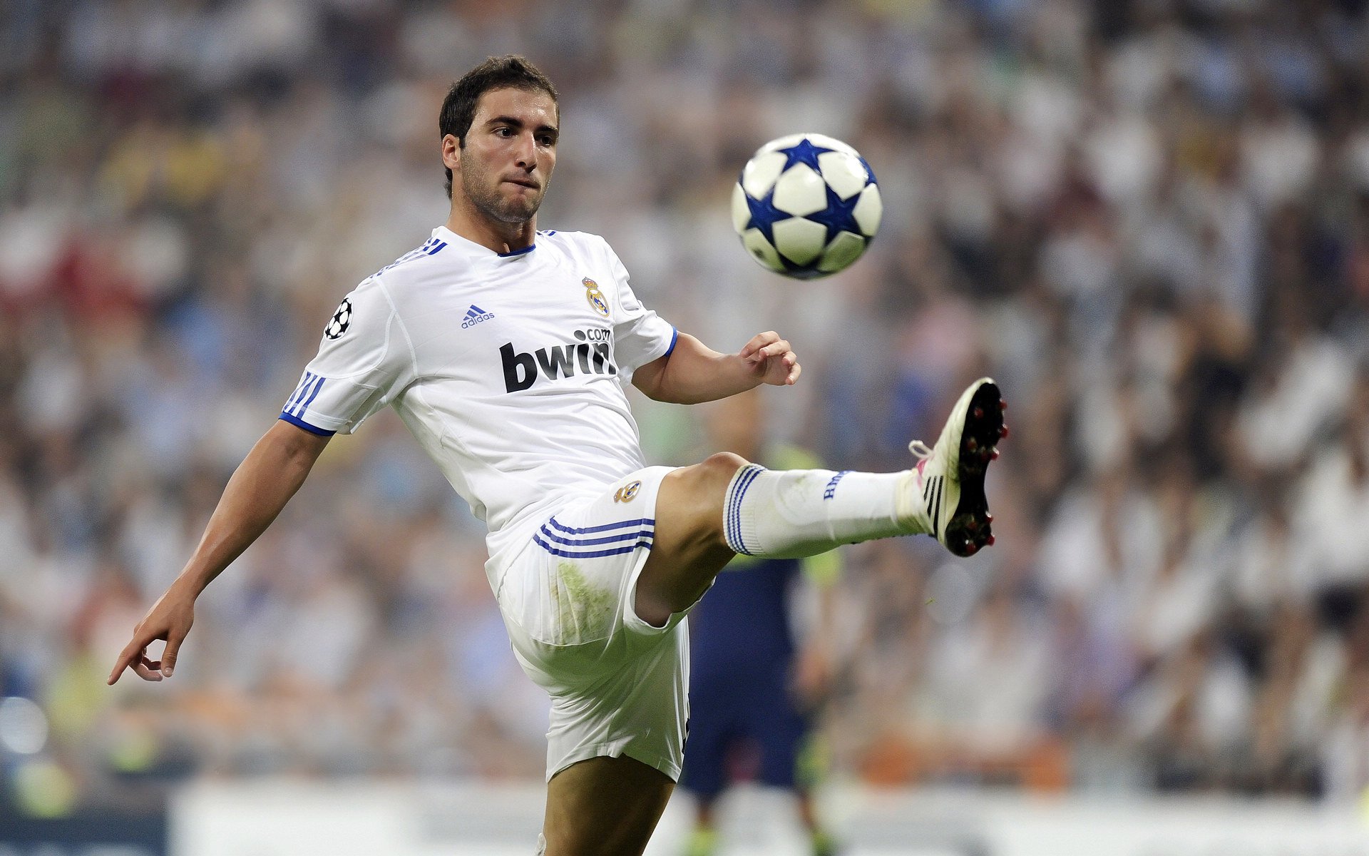 【哈珀的全垒打秀】费城明星在季中赛场主宰比赛,哈珀斯费里级