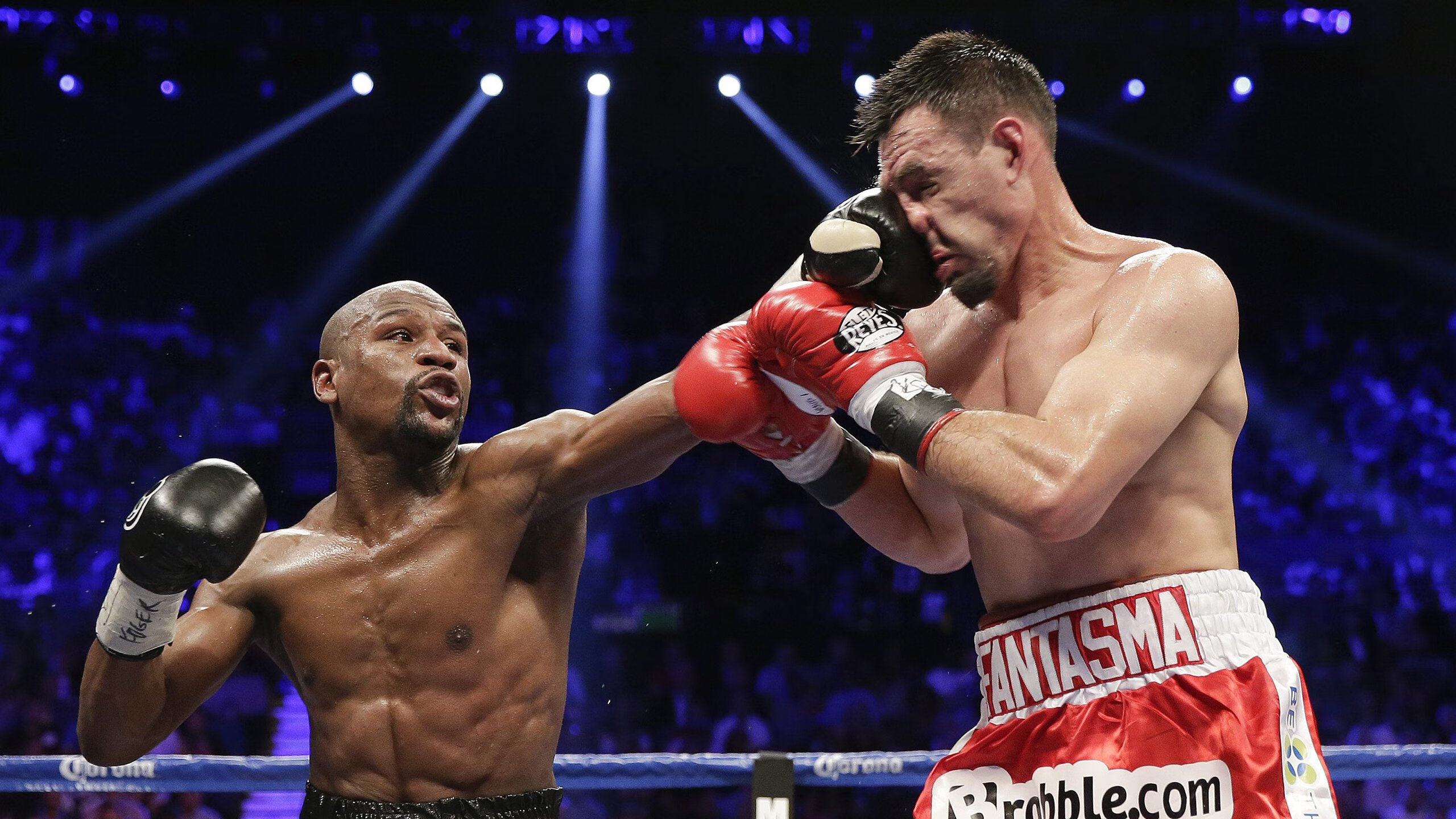 ky体育竞猜-国王主教练亲临高中校园，进行公益训练营，国王队主教练沃顿好吗